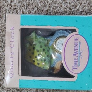 Vintage  Time Avenue fish clock